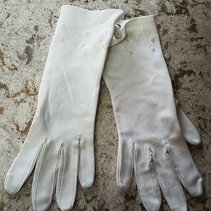 Vintage Cream Gloves